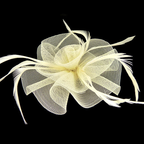 Cremet Hvid Fascinator - Hat med Blomst og Fjer