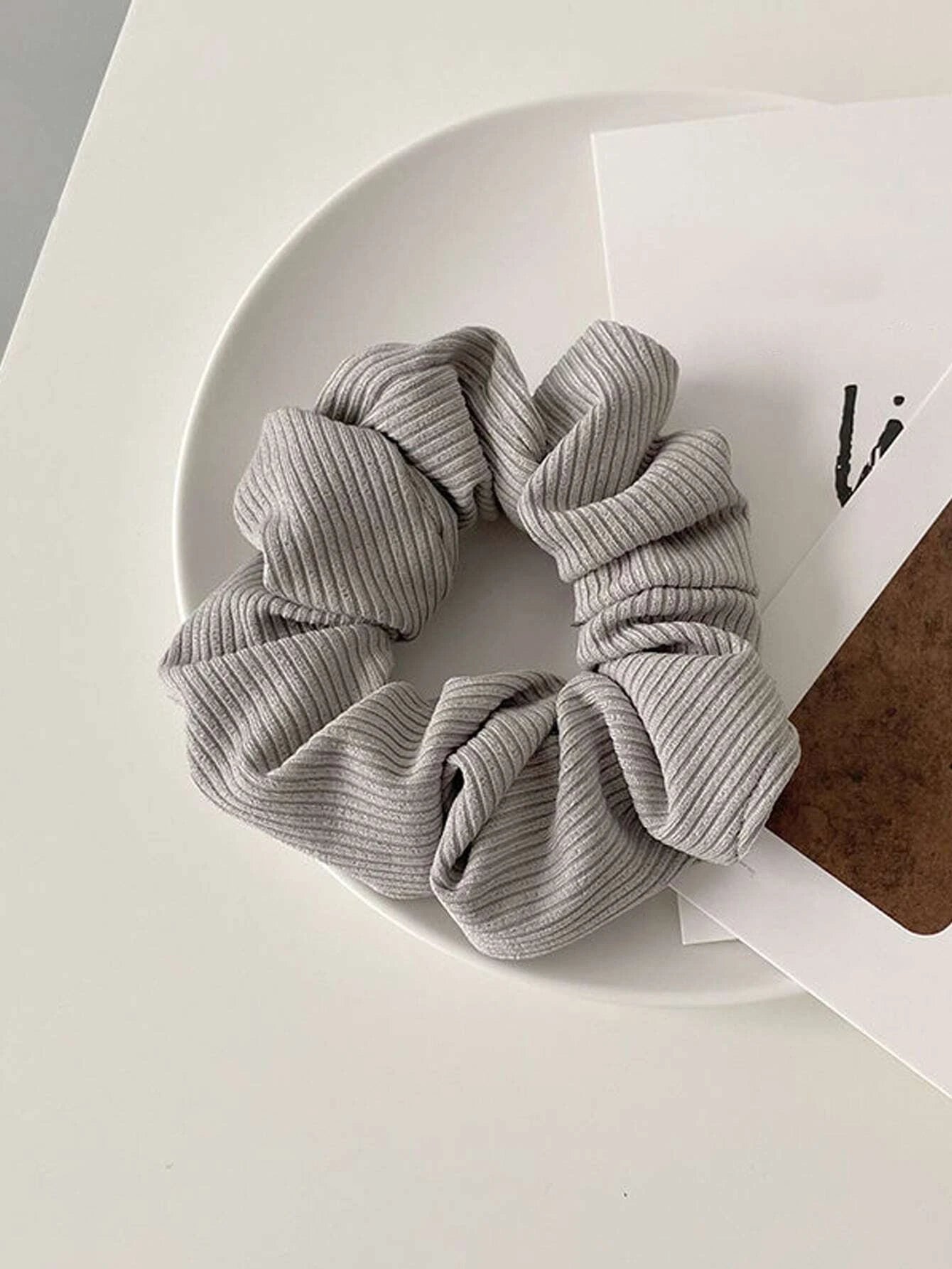 4 Scrunchies Hårelastikker - i Naturlige Farver