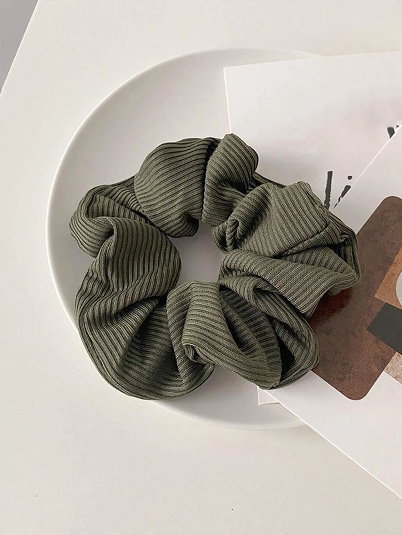 4 Scrunchies Hårelastikker - i Naturlige Farver