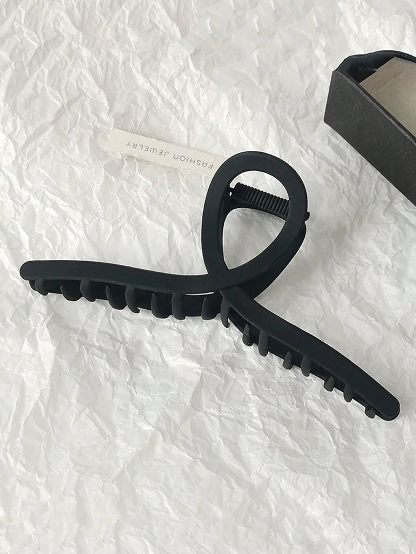 Sort Metal Hårklemme med Snoning