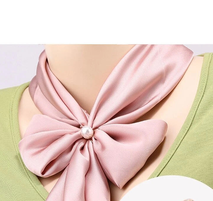 Gylden Spænde til Tørklæde - med Hvid Perle