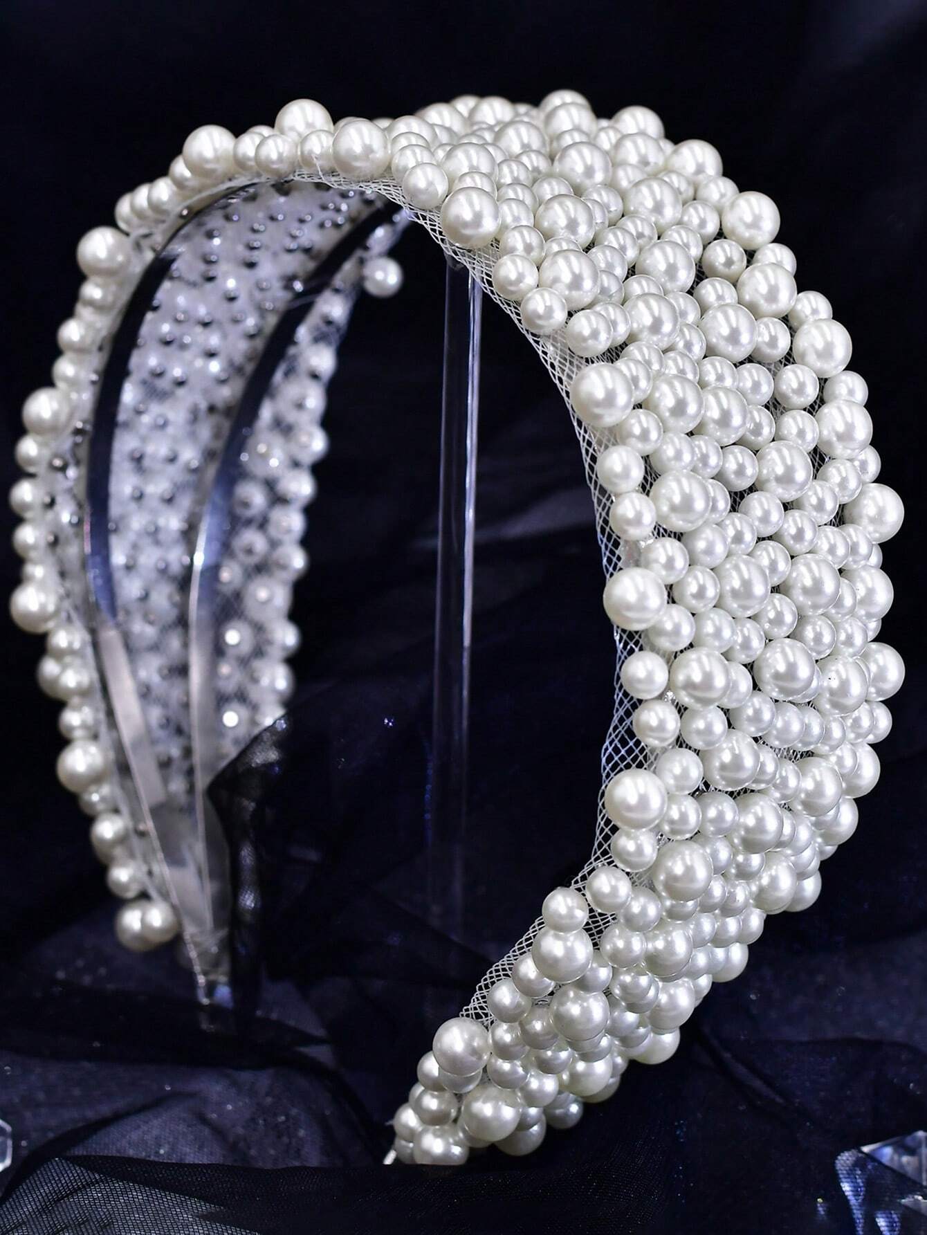 Bred & Luksuriøs Hårbøjle med Hvide Perler
