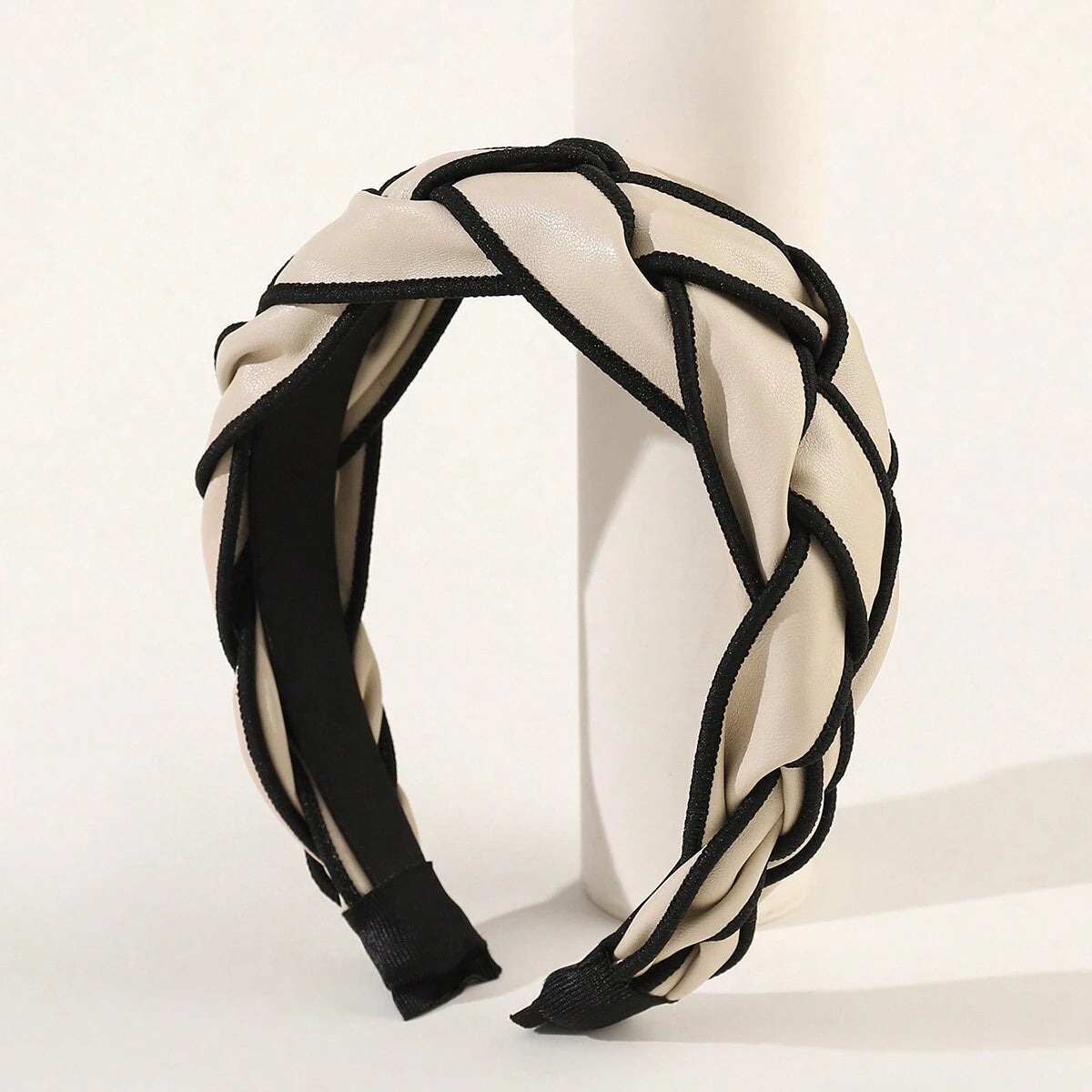 Hårbøjle i Flettet Kunstlæder - i Beige & Sort
