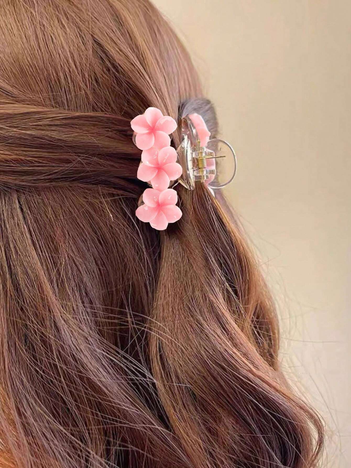 Lys Hårklemme med Lyserøde Blomster