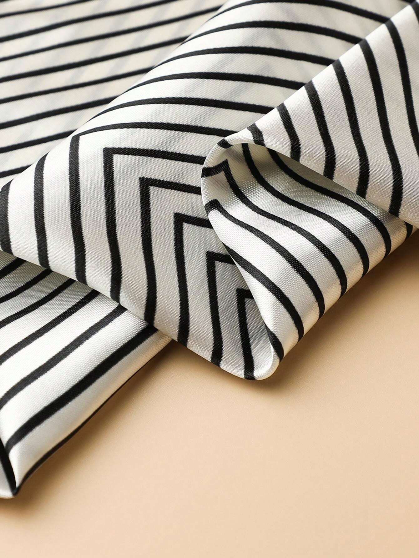 Tørklæde i Hvid med Blå Striber