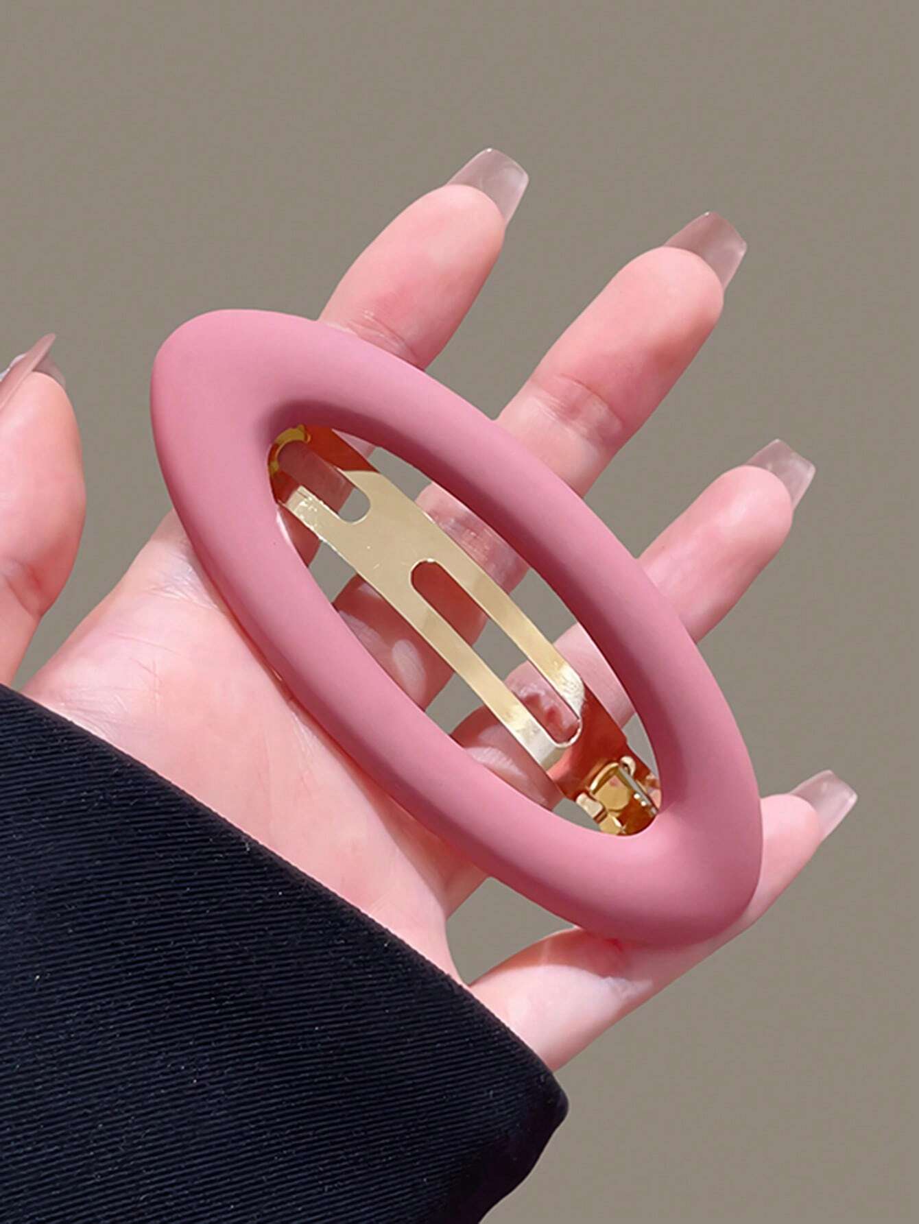 Stort Ovalt Patent Hårspænde - i Rosa