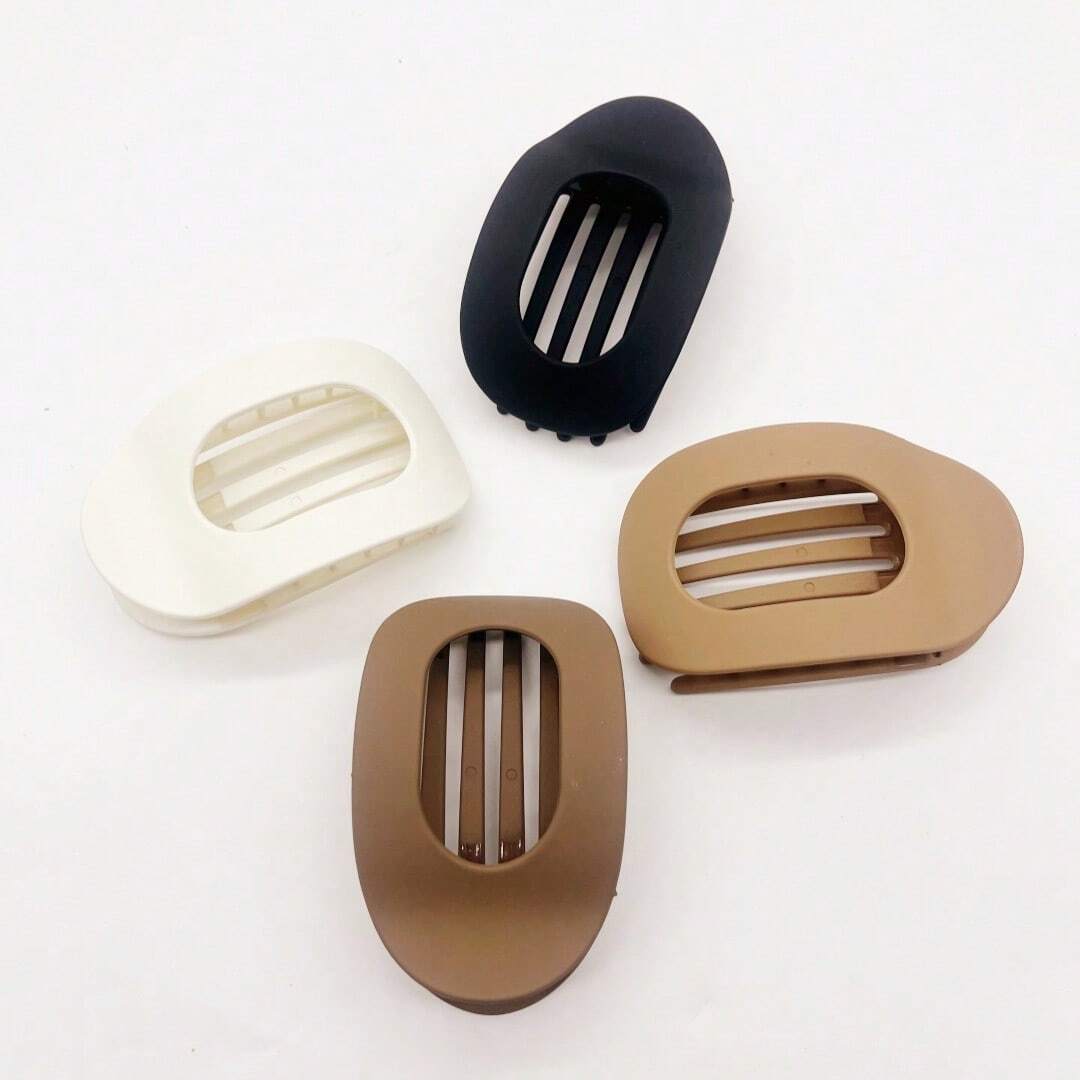4 Pieces Hair Clips - in Neutral Colors