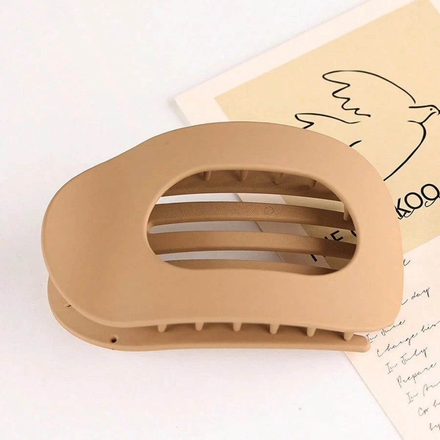 4 Pieces Hair Clips - in Neutral Colors