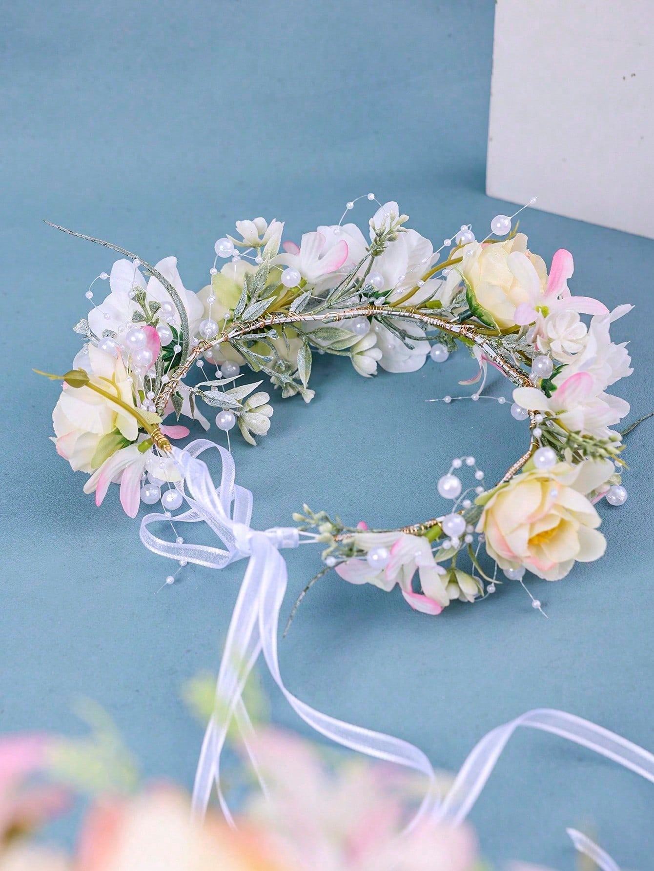Romantisk Blomsterkrans i Lyse Farver