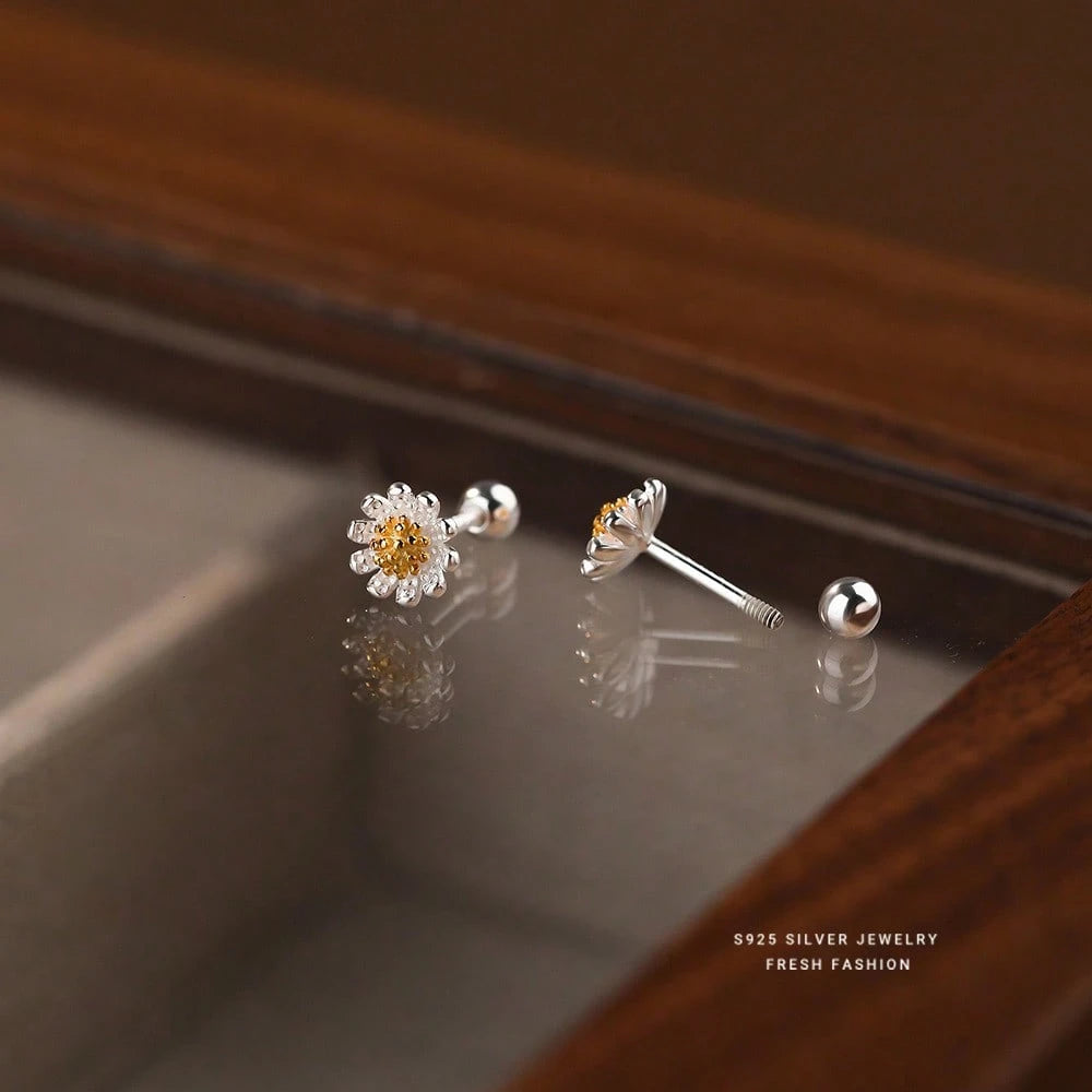 Små Sølv Øreringe med Marguerit (Daisy) Blomster