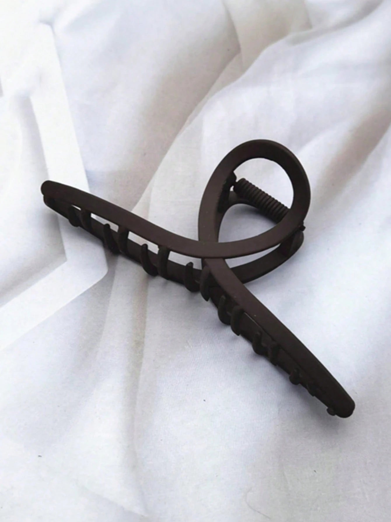 Brun Hårklemme med Snoning