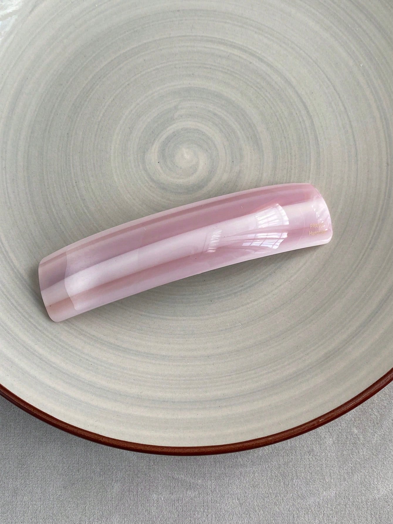 Buet Fransk Patent Hårspænde - i Lyserød