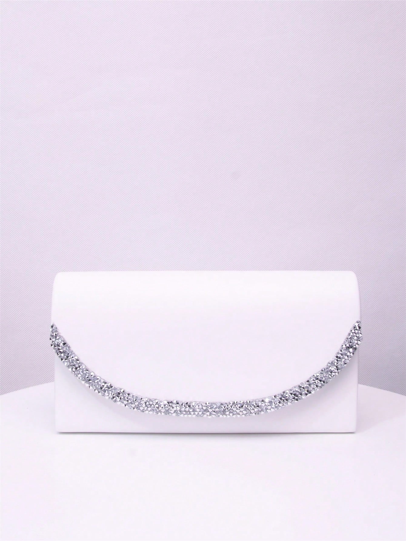 Hvid Clutch Taske - i KunstlĂŠder med SĂžlvperler