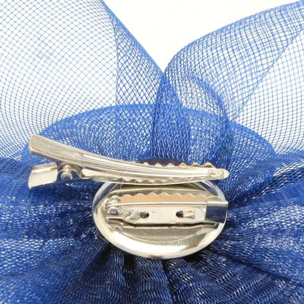 BlÄ Fascinator - Hat med Blomst og Fjer
