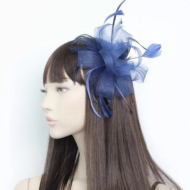 BlÄ Fascinator med SlÞjfe & Fjer