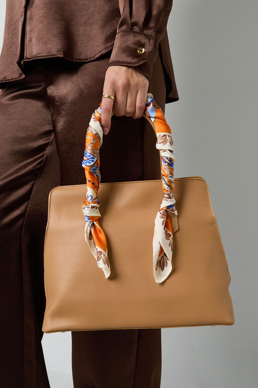 Scarf with Floral Print in Fresh Colors