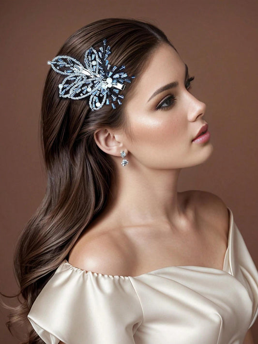 Elegant HÄrpynt med Blomst & SÞlvgrÄ Perler