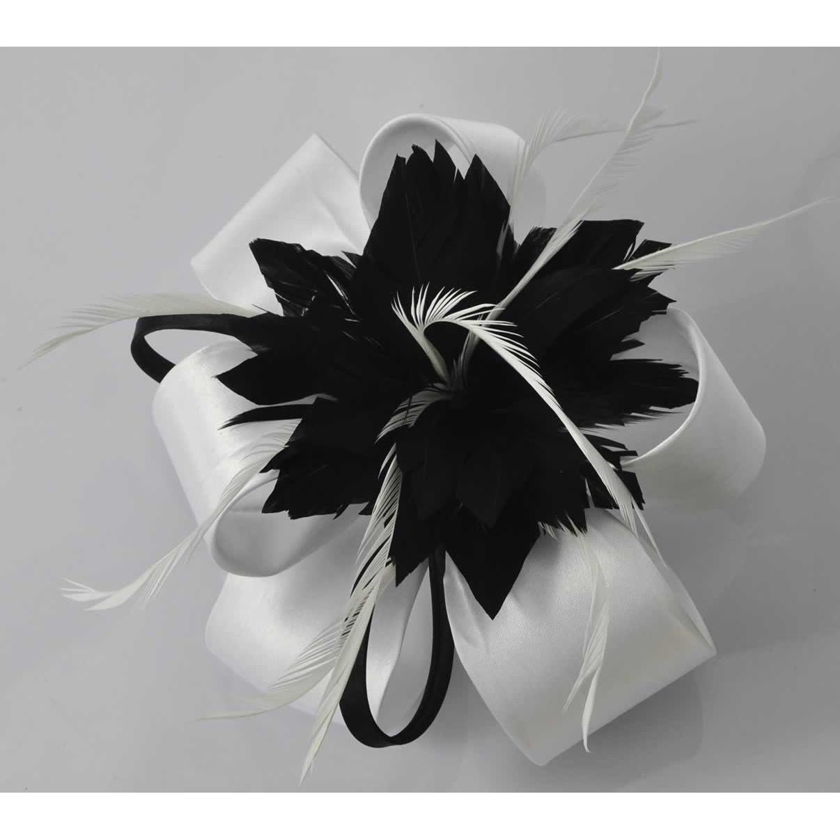 Fascinator m. Fjer-Blomst og Satin-Sløjfe i Sort-Hvid - SofiaGaver.dk