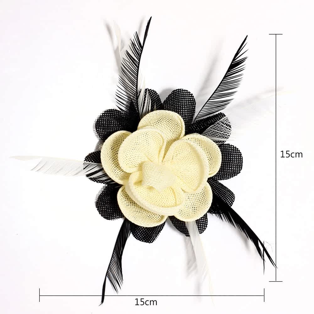 Creme & Sort Fascinator med Blomst & Fjer - SofiaGaver.dk