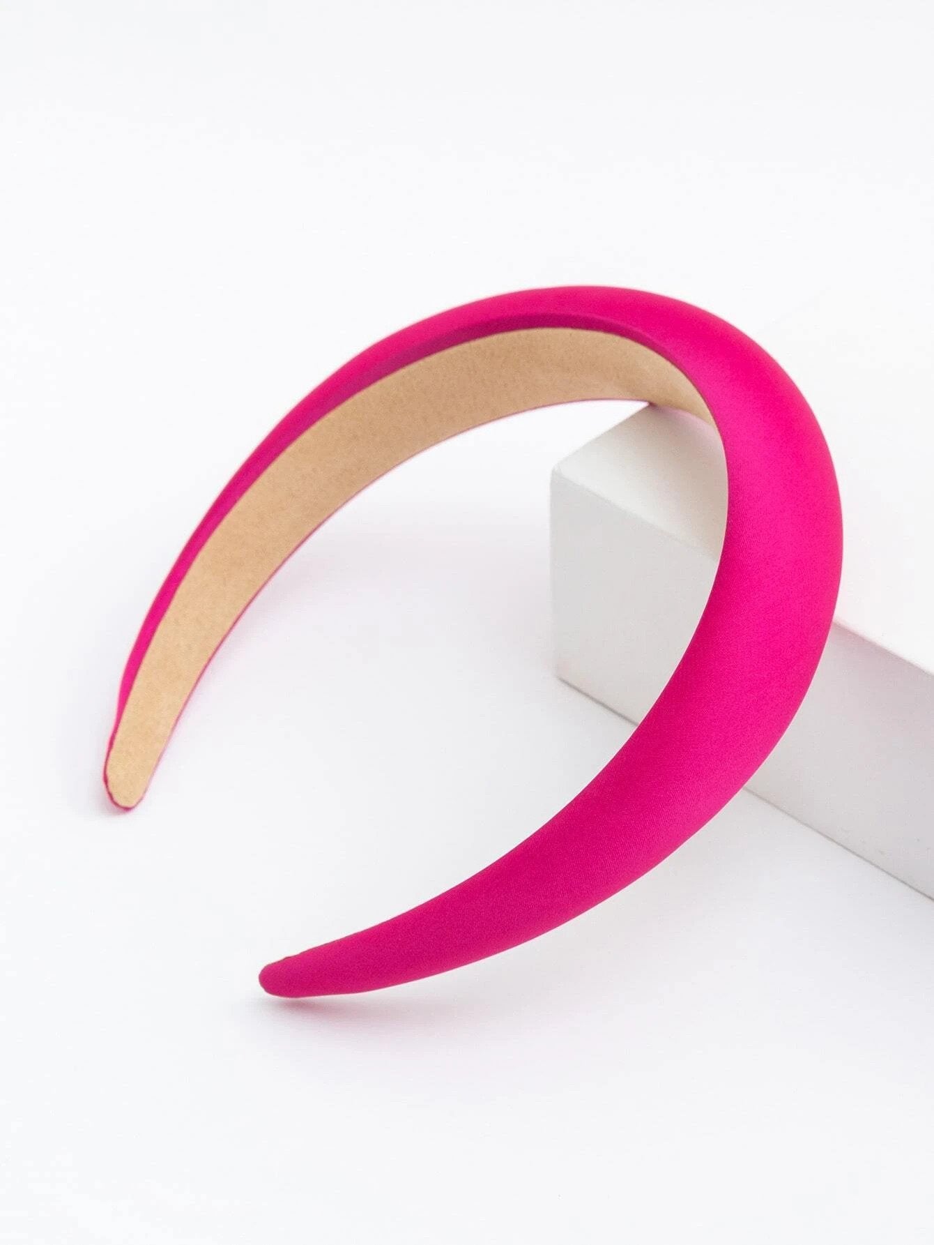 Polstret Satin-Hårbøjle - i Pink - SofiaGaver.dk