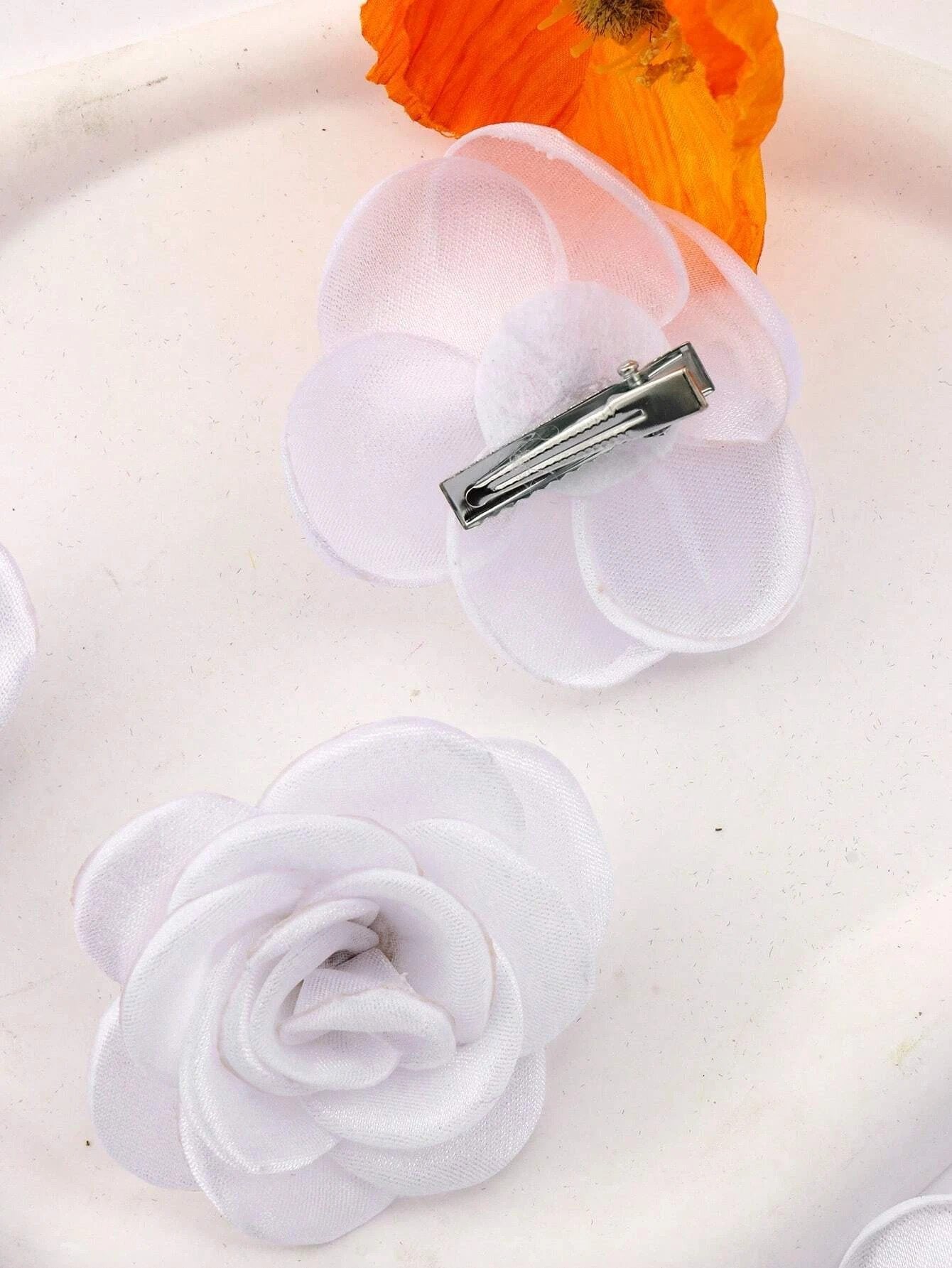 6 Stk Roser - Hårblomster i Hvid - SofiaGaver.dk