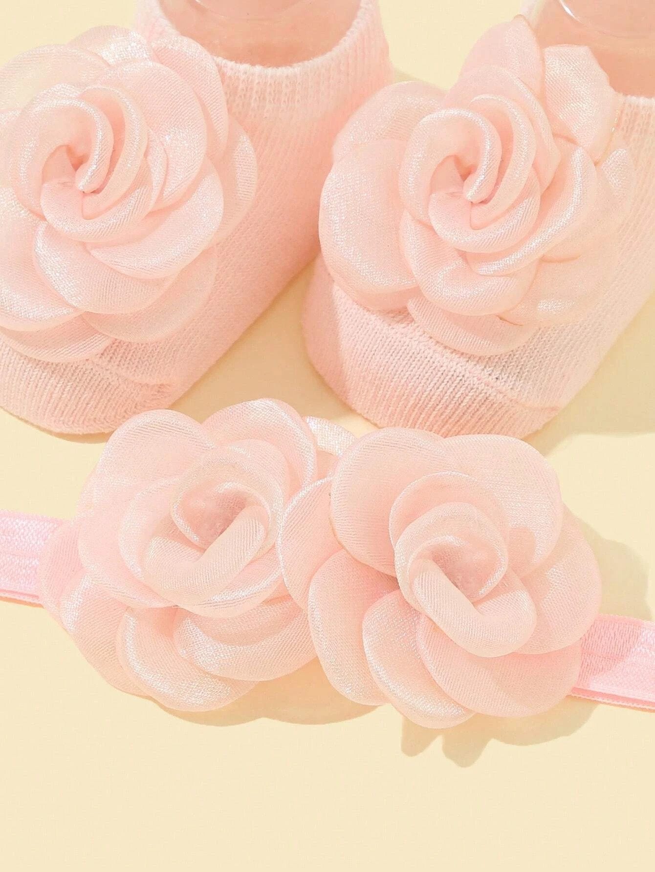 Baby Hårbånd og Sko med Roser - i Lyserød - SofiaGaver.dk