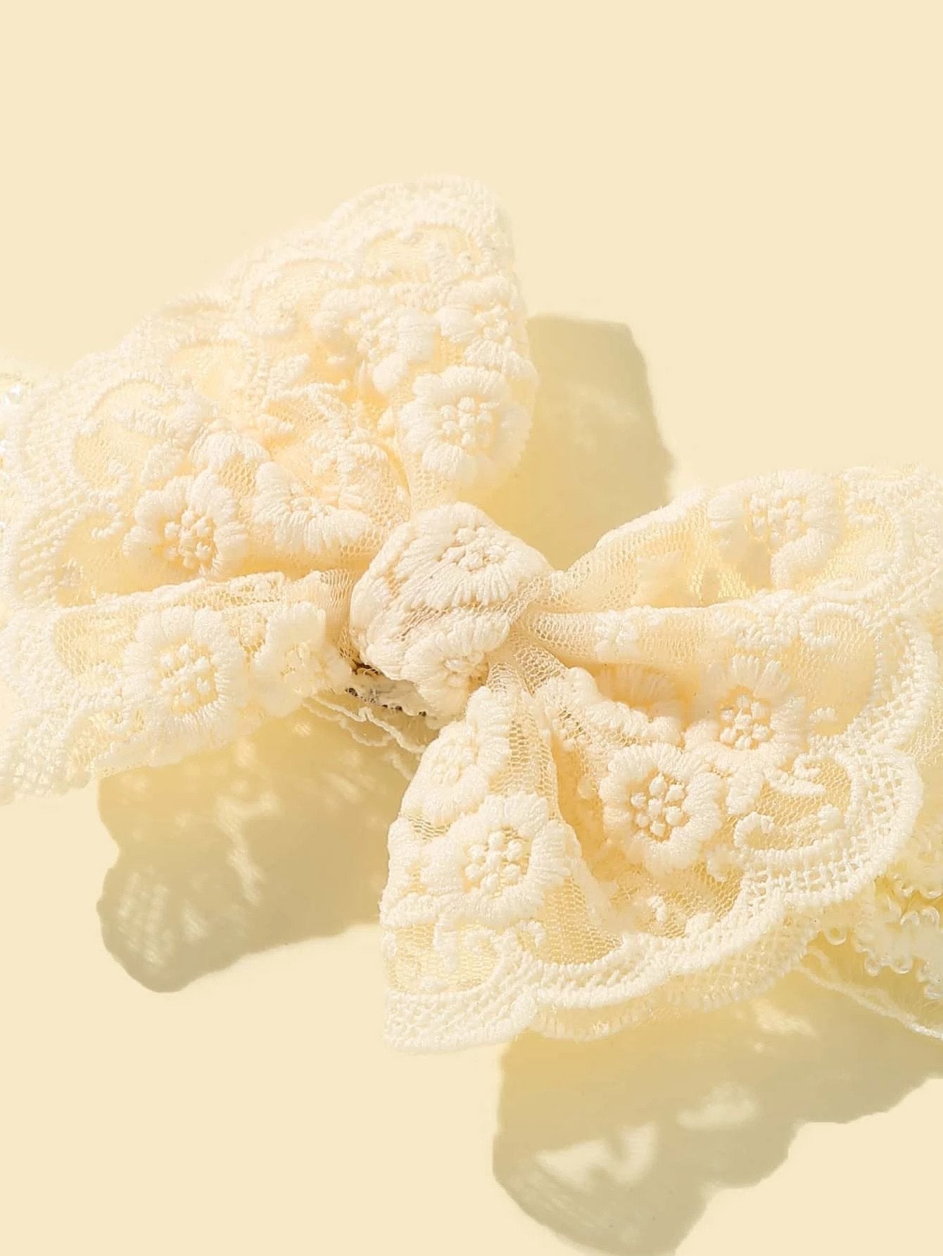 Baby Hårbånd med Blonde Sløjfe - i Creme - SofiaGaver.dk