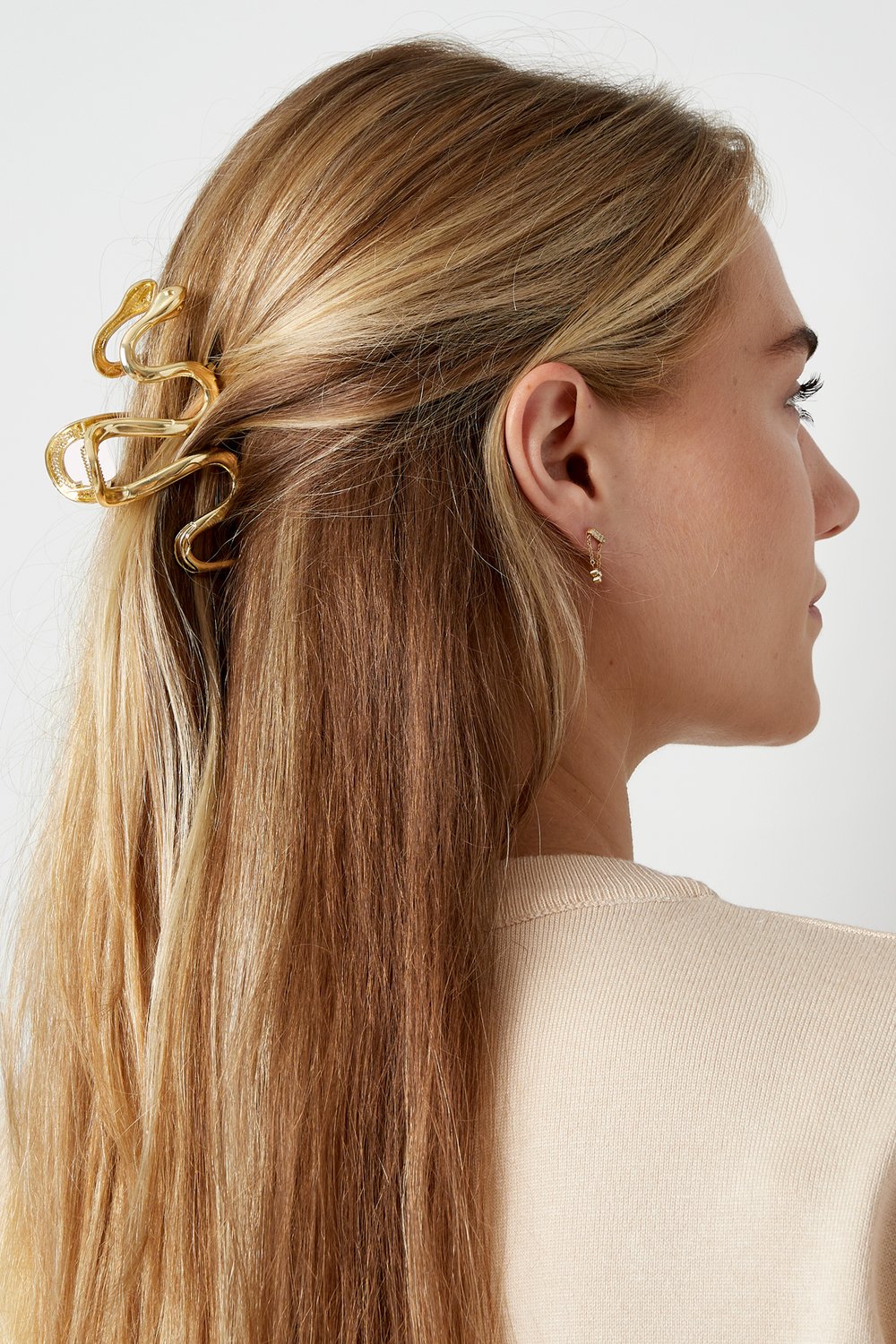 Gylden Hårklemme i Slange Design