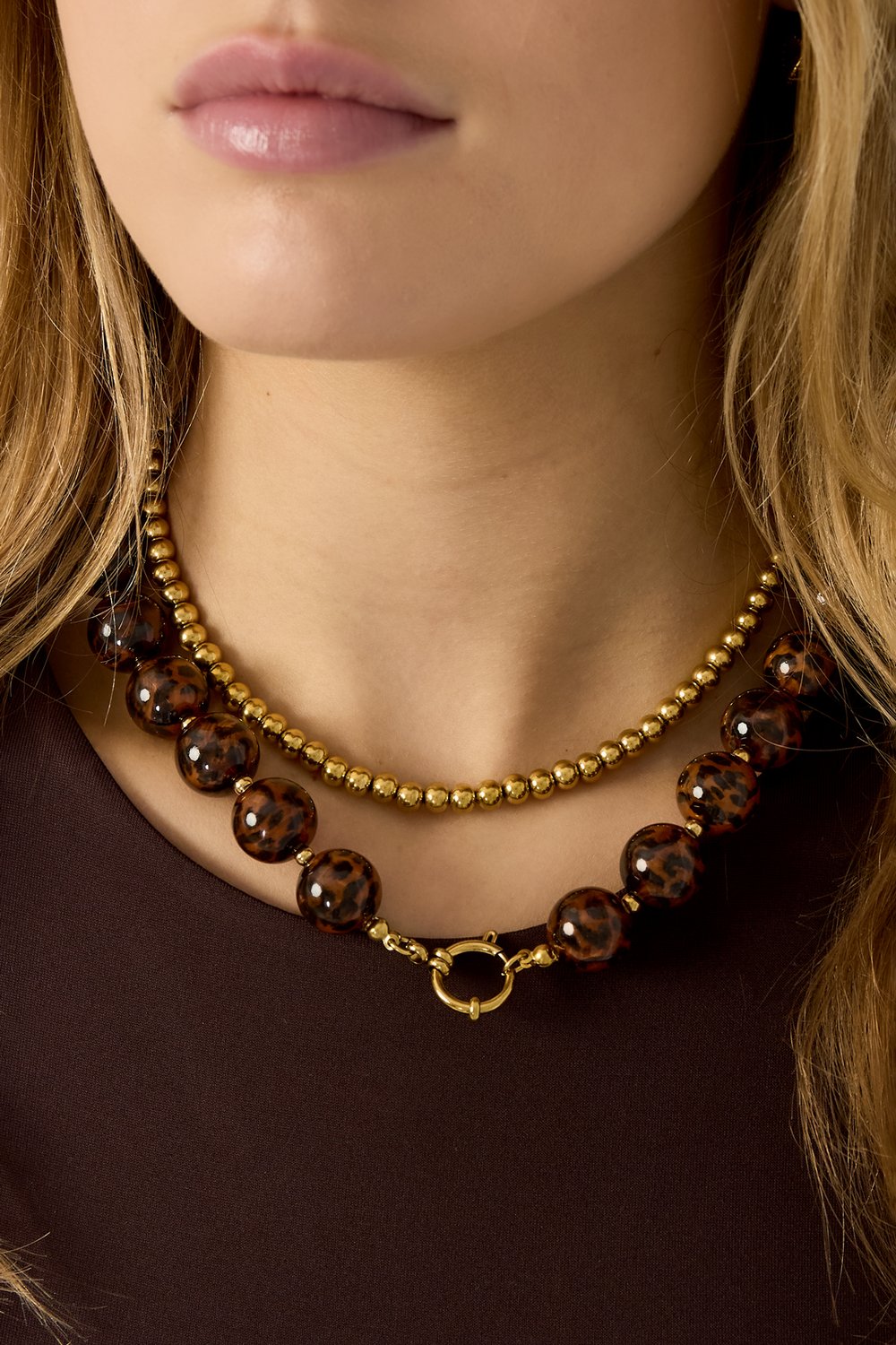 Brown Pearl Necklace with Leopard Print