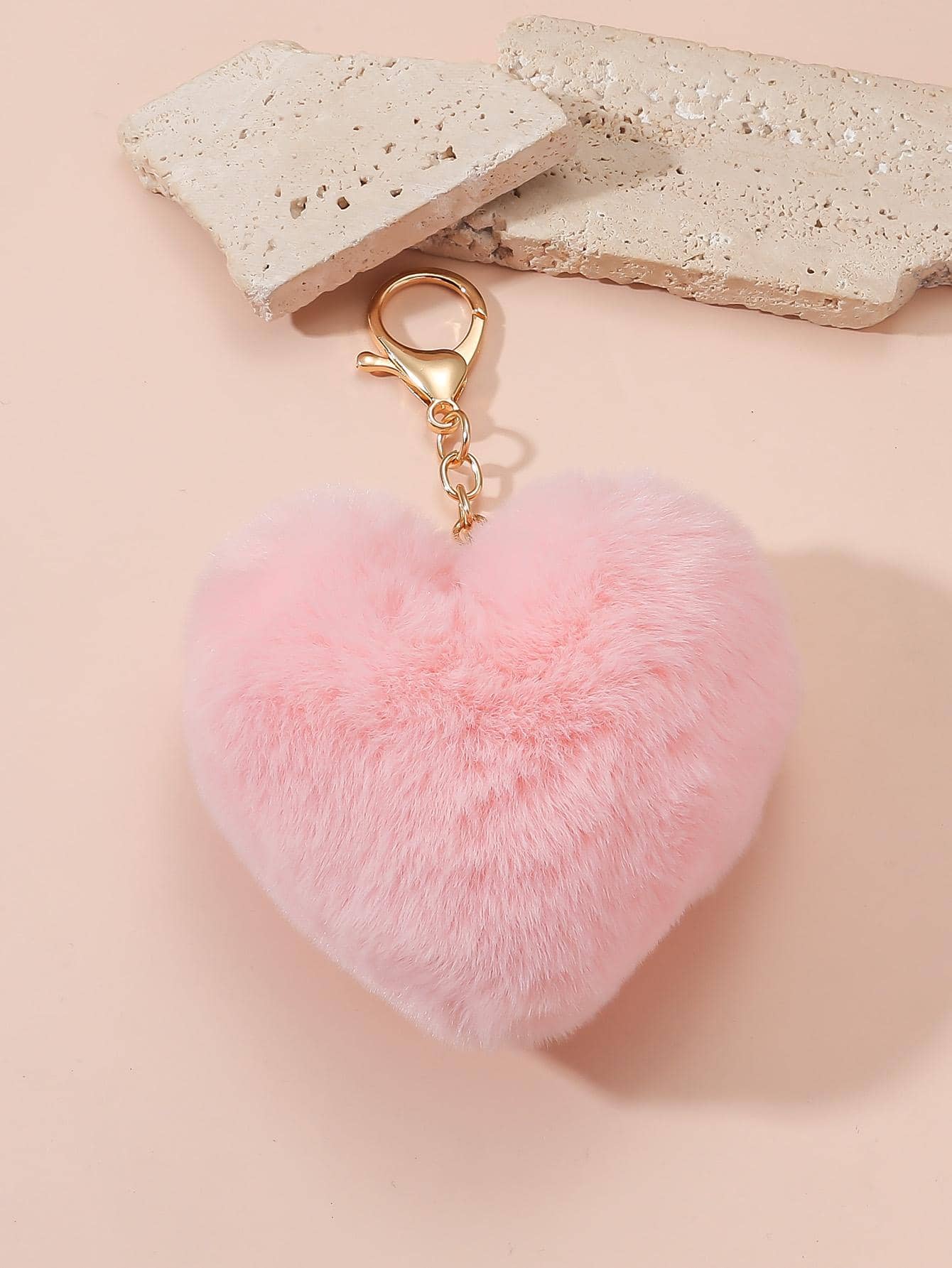 Gylden Nøglering med Stort Lyserød Hjerte