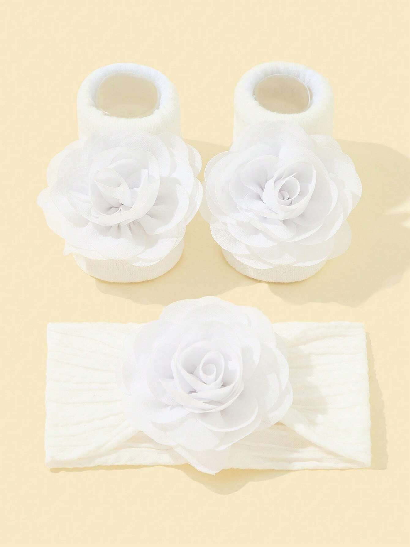 Baby Hårbånd og Sokker med Blomster - i Hvid