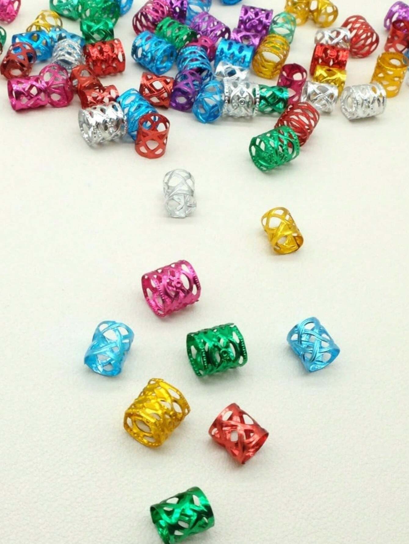 100 Metal Hårringe - Hårperler i Flotte Farver