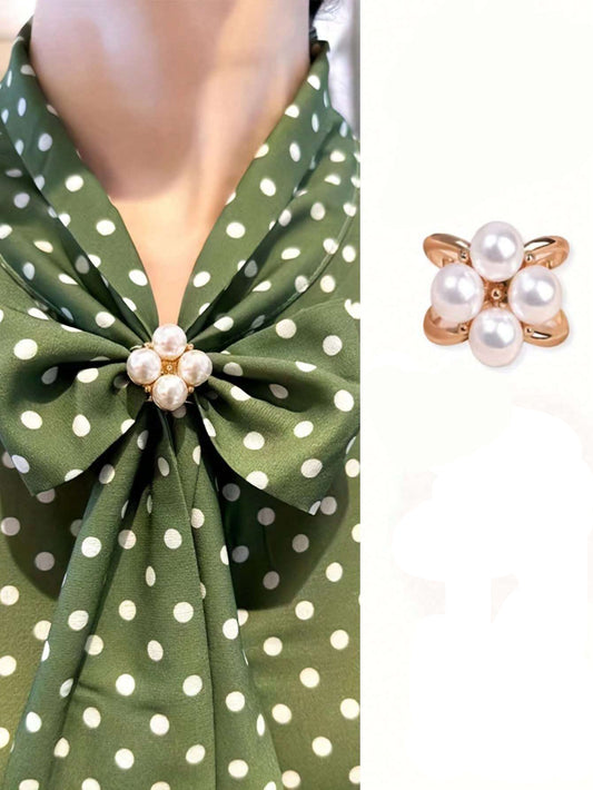 Gylden Spænde til Tørklæde med Hvide Perler