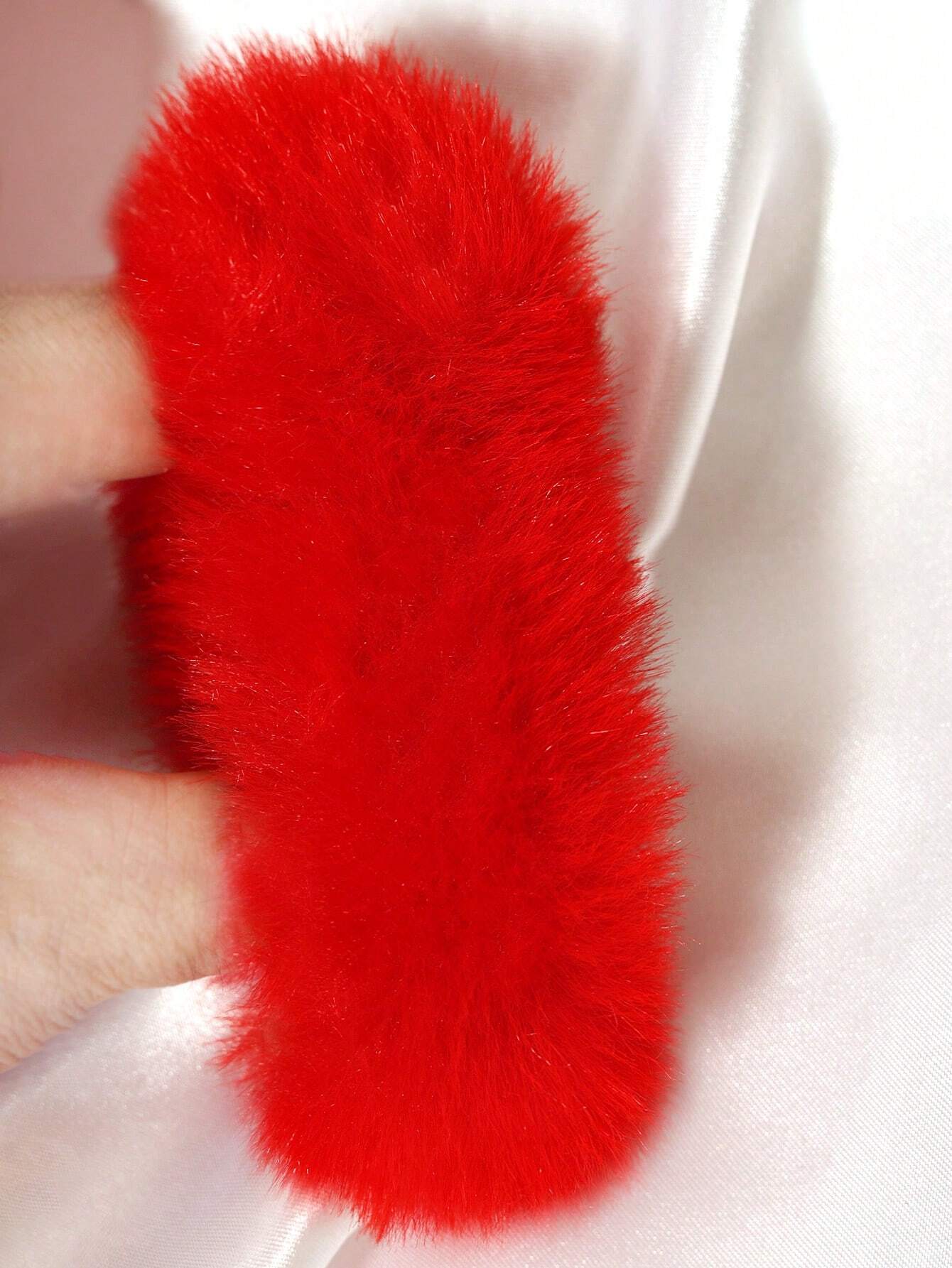 Sæt - 2 stk Scrunchies i Blødt Plys - i Rød