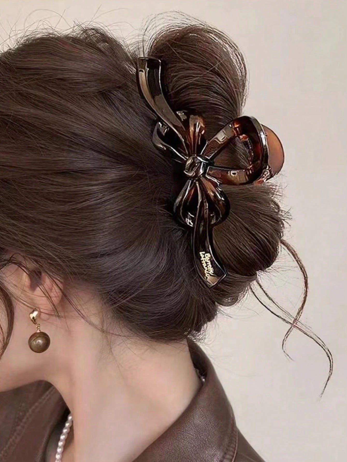 Brun Hårklemme med Sløjfe-Design 