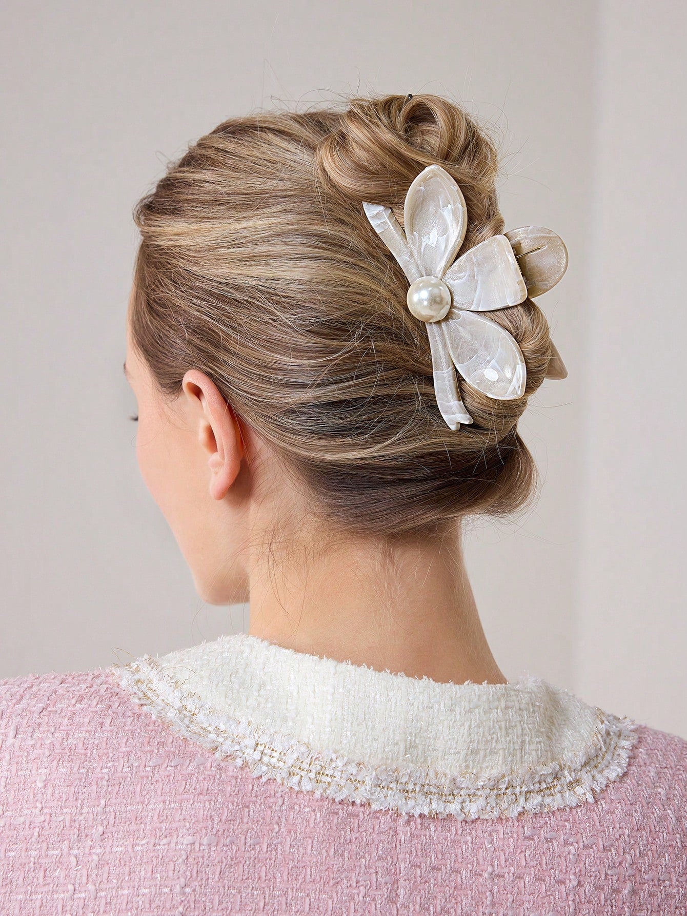 Beige Hårklemme med Blomst & Perle