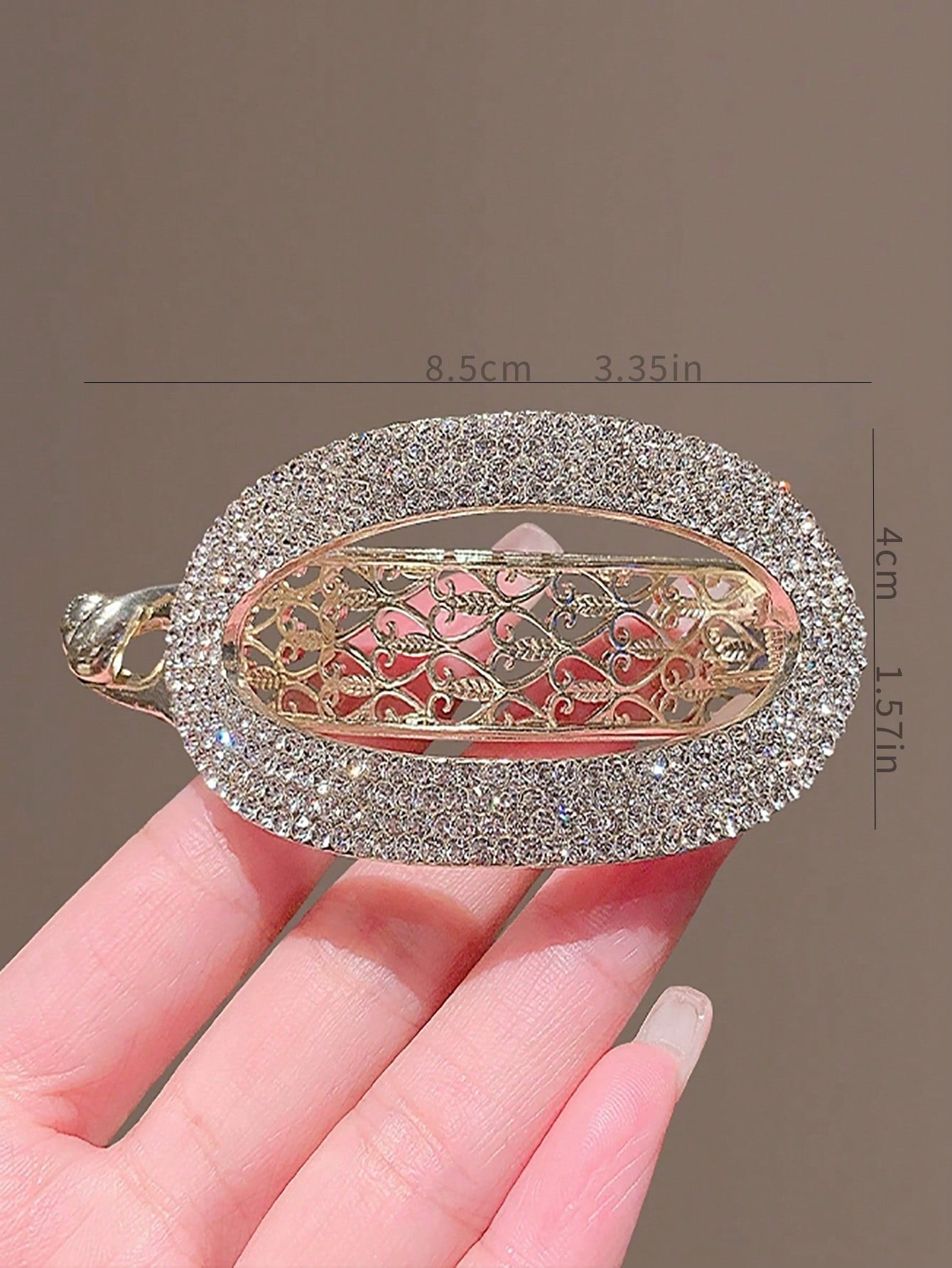 Gylden Oval Hårklemme med Krystalperler