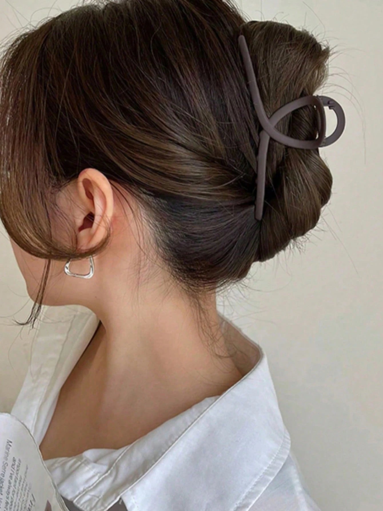 Brun Hårklemme med Snoning