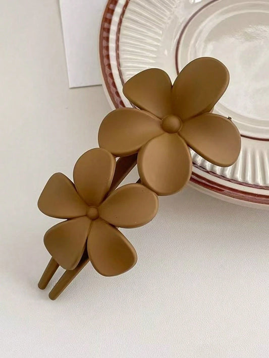 Stor Hårklemme med Blomster - i Beige