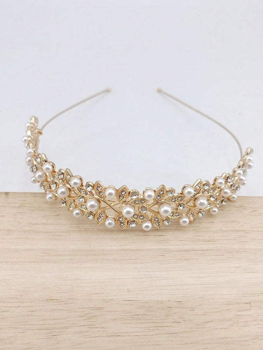 Gylden Hårbøjle (Diadem) med Krystalperler & Hvide Perler 