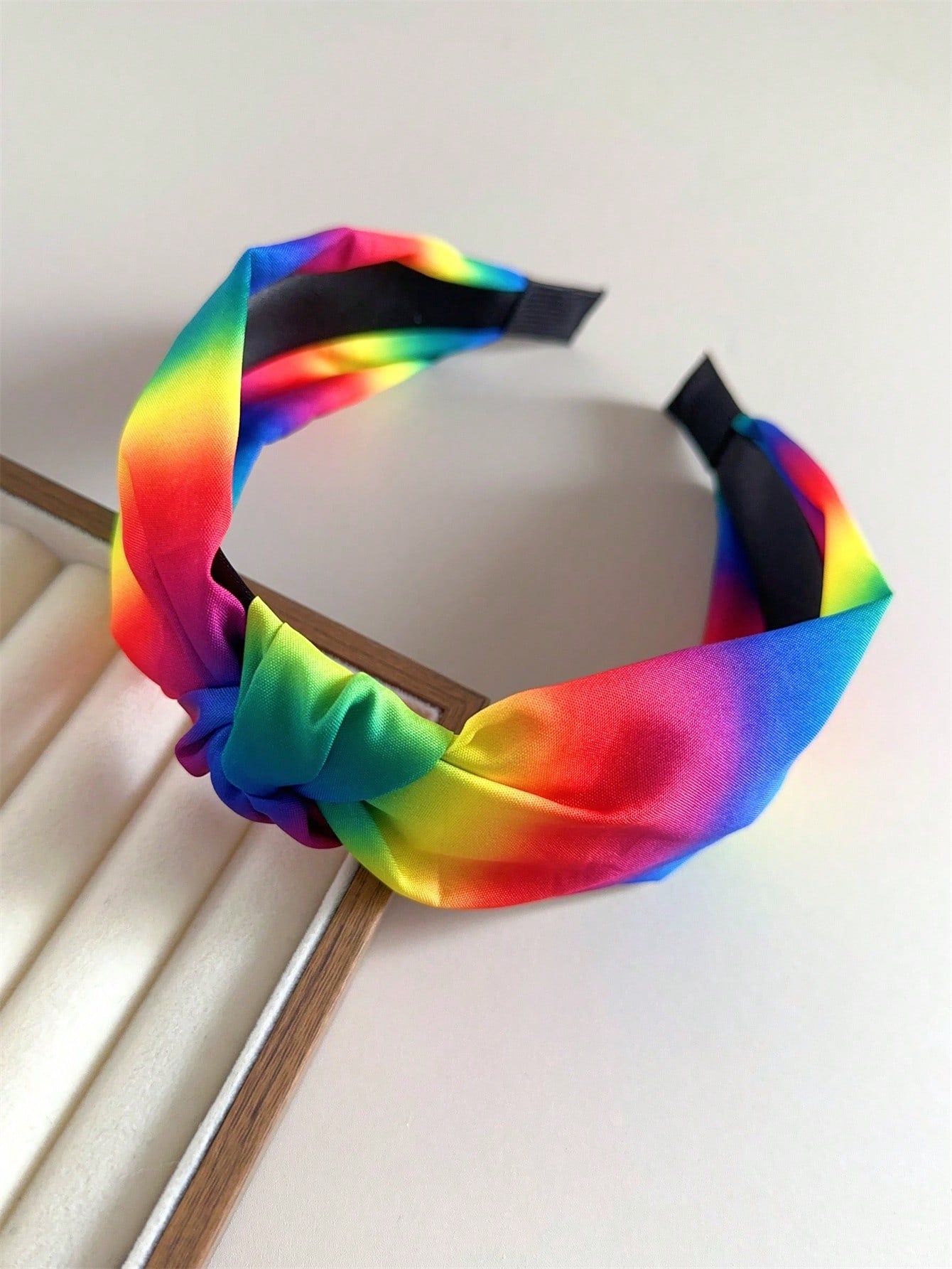 Hårbøjle med Knude - i Flotte Regnbue-Farver 