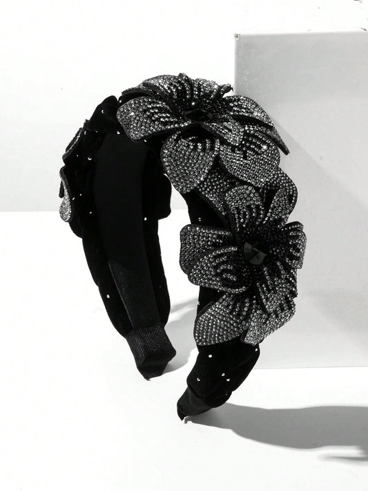 Sort Hårbøjle med Store Perleblomster - i Polstret Sort Flettet Velour med Perler