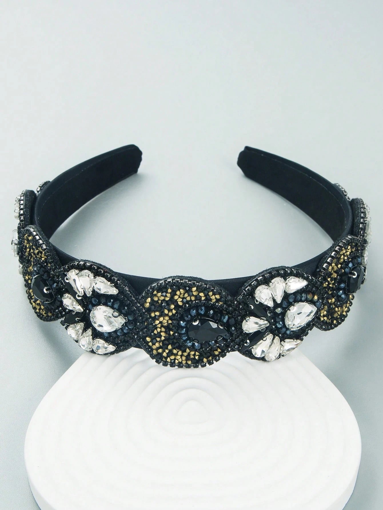 Sort Hårbøjle med Glansfulde Perler