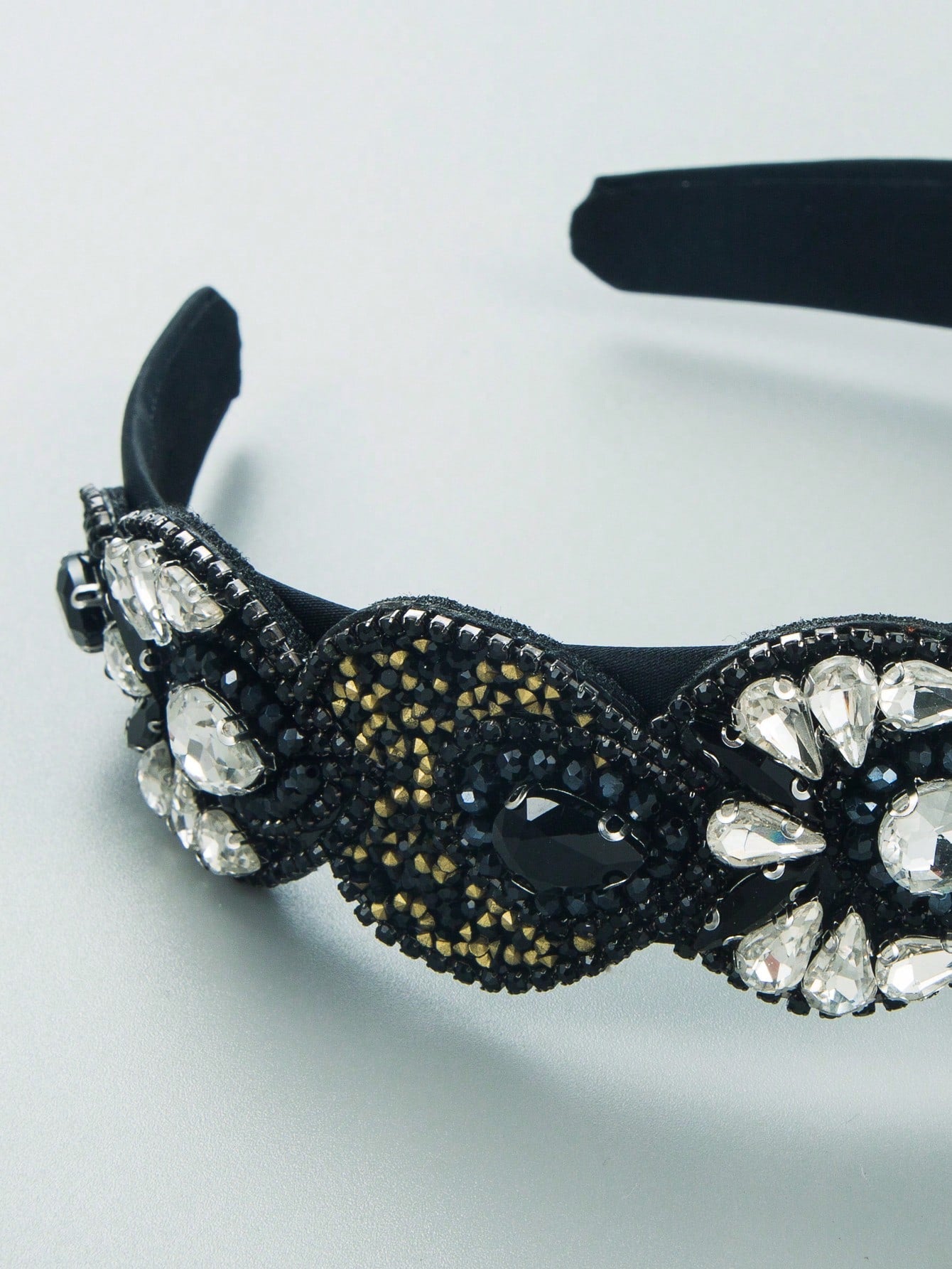 Sort Hårbøjle med Glansfulde Perler