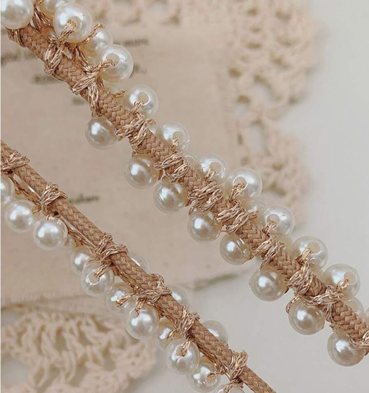 3 Hair Scrunchies with Pearls - in White