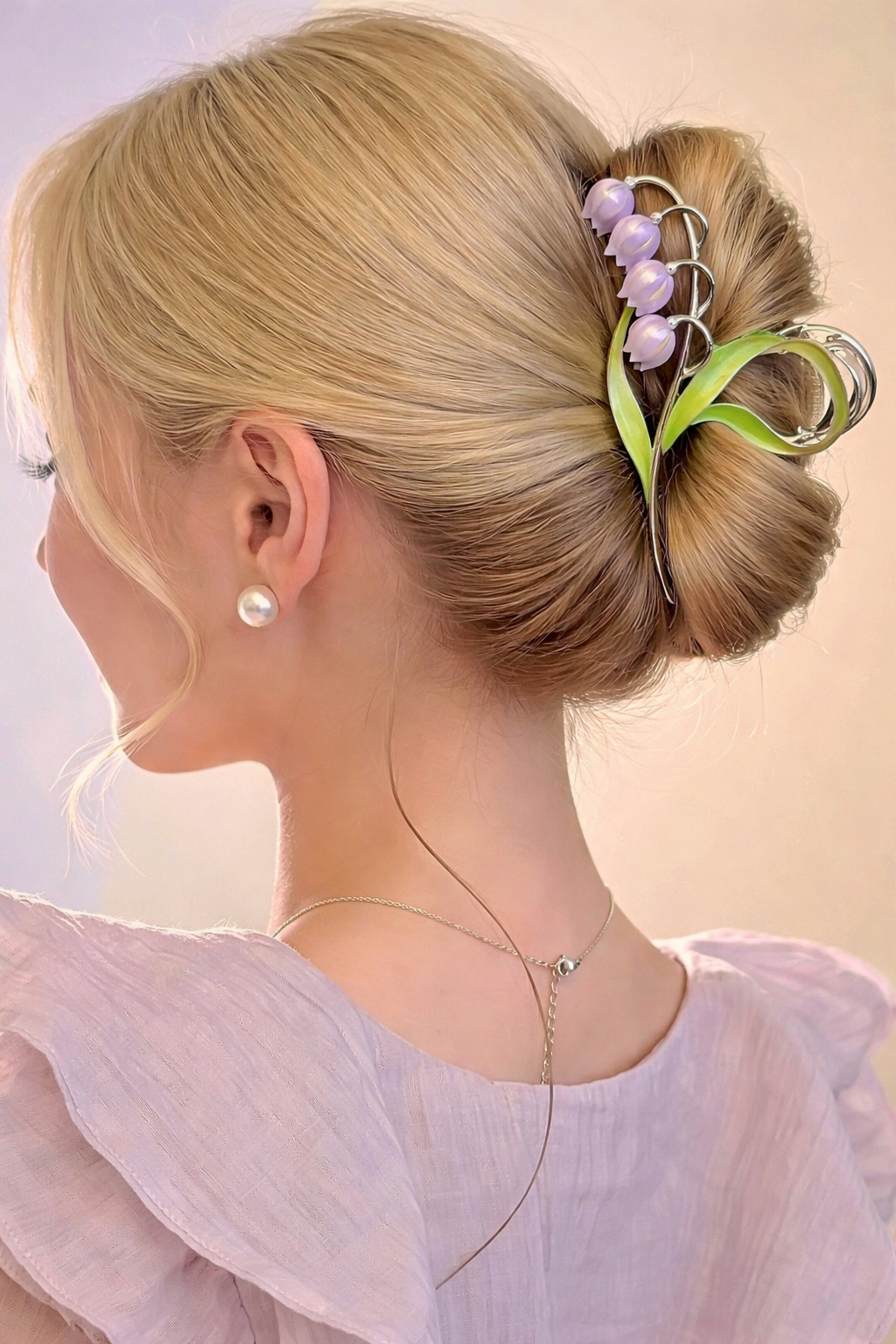 Gylden Hårklemme med lys lilla Lilje blomster