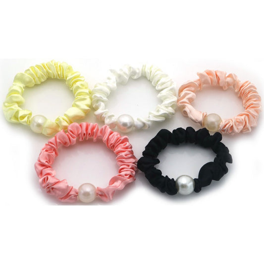 5 Scrunchies i Fine Farver - med Hvid Perle