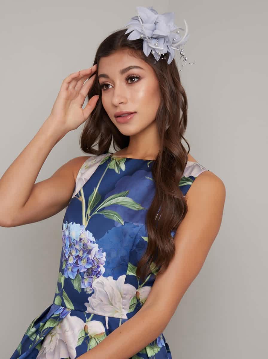 Grå Hårblomst - Fascinator m. Fjer & Perlestrenge